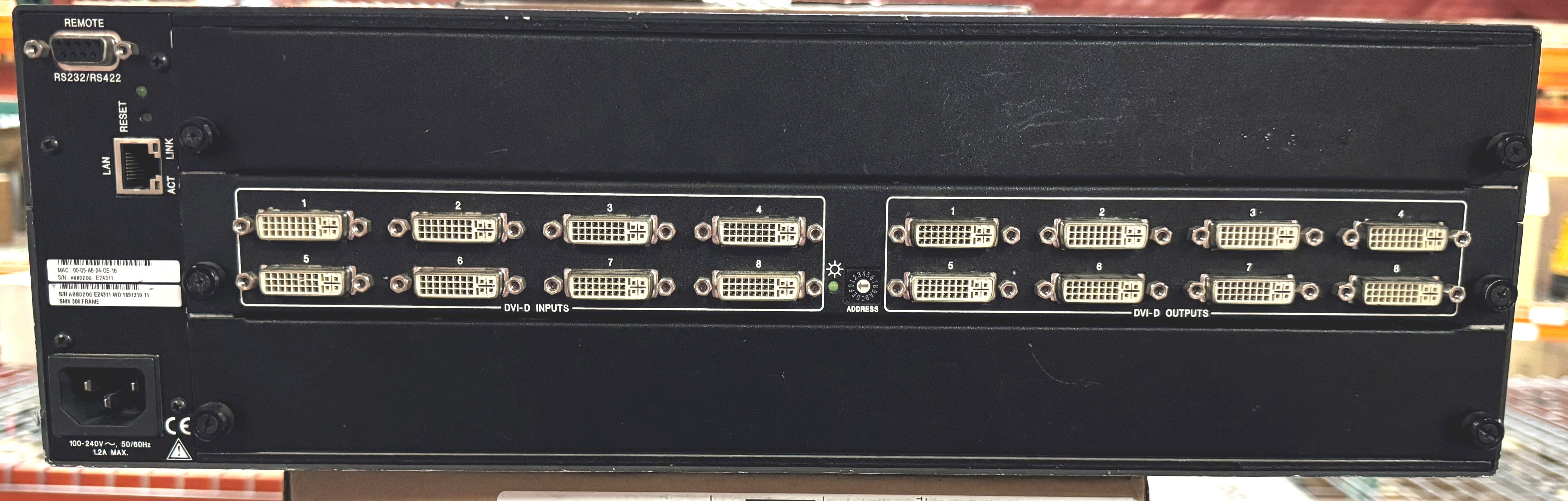 Extron SMX-300 8:8 DVI，